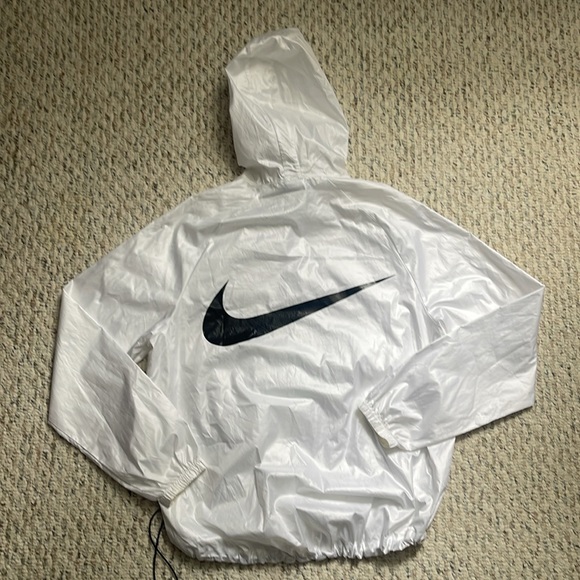 Nike Windbreaker - Picture 3 of 5